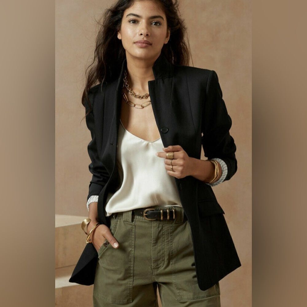 NWT Banana Republic Women’s Sculpted Wool Blend Black Riding Blazer Size 00P.